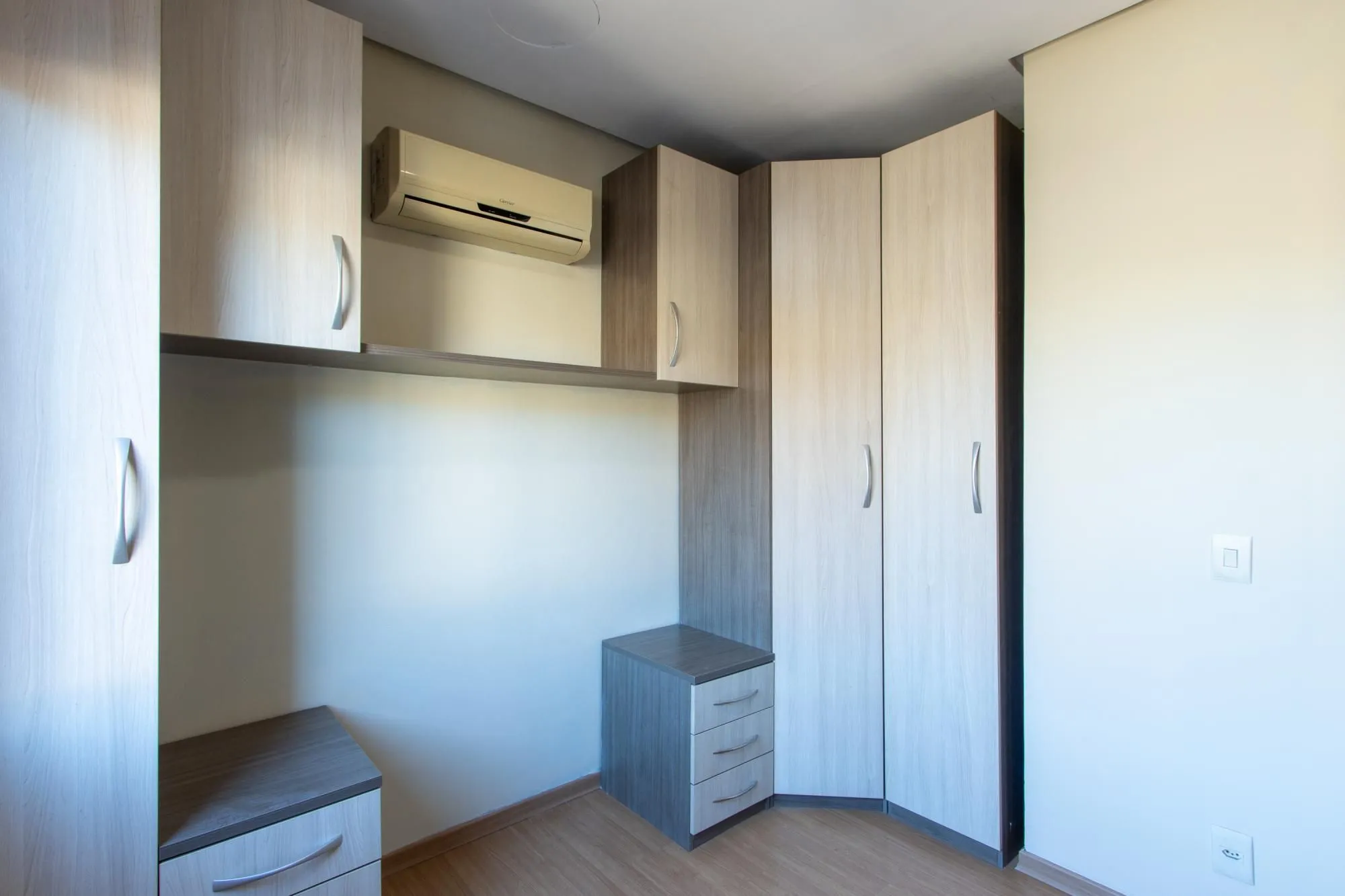 Imagem COBERTURA 2 QUARTOS, 2 VAGAS INDIVIDUAIS ESCRITURADAS, ELEVADOR - BAIRRO SANTO ANTONIO