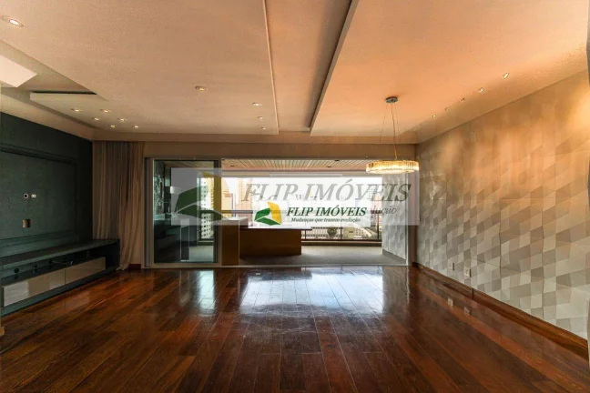 More em apartamento de alto padrão com 198 m² com 3 suítes, 5 vagas no miolo Cambuí - Campinas - SP