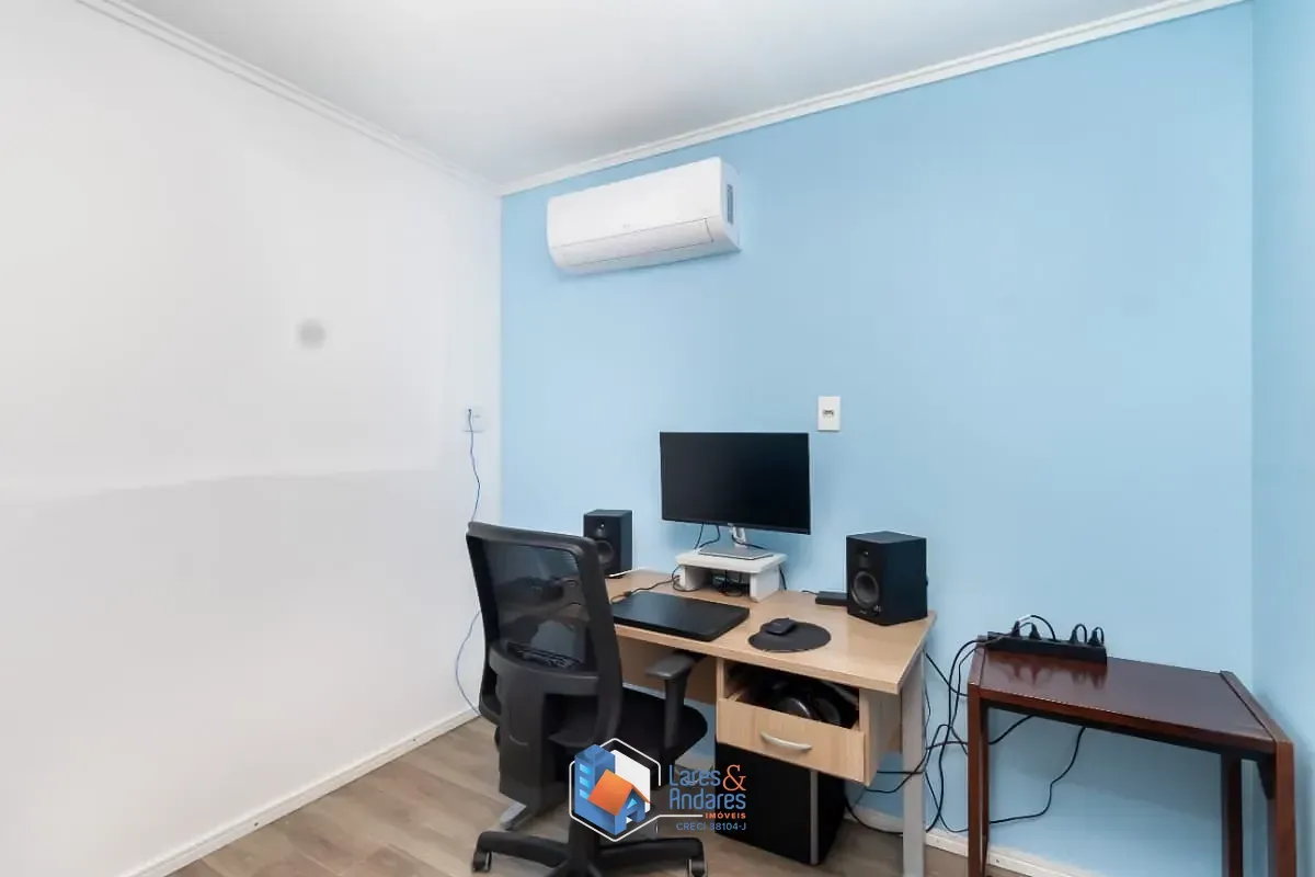 Imagem Sobrado para venda em Vila do Encontro com 5 quartos, sendo 1 suíte, 288m²