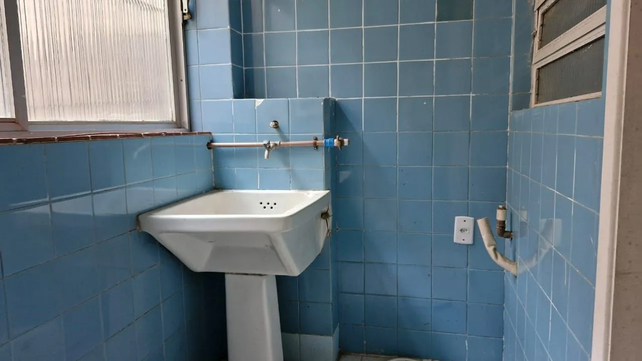 Imagem Apartamento com 2 dormitórios e garden na Rua Ijuí, pronto para reformar