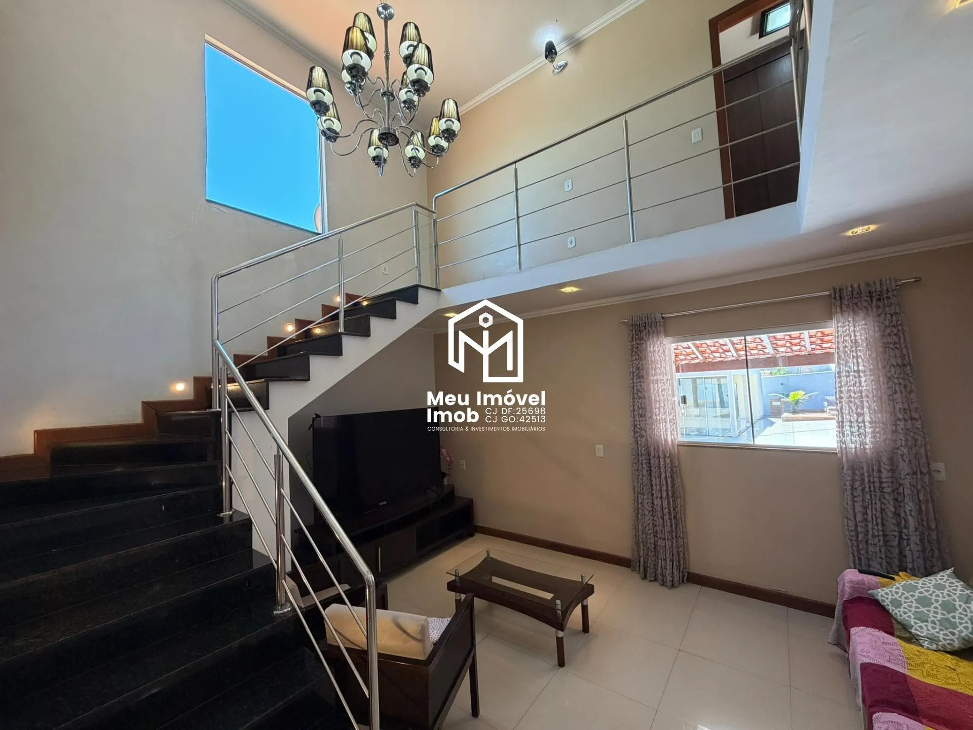 Imagem Cond. Vitória 2 Casas 700m² 5 Suítes Escritura Sobradinho DF