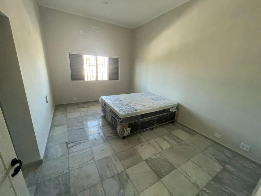 Imagem Incrível Prédio Empresarial para clínicas médicas ou laboratório com 1.450m2