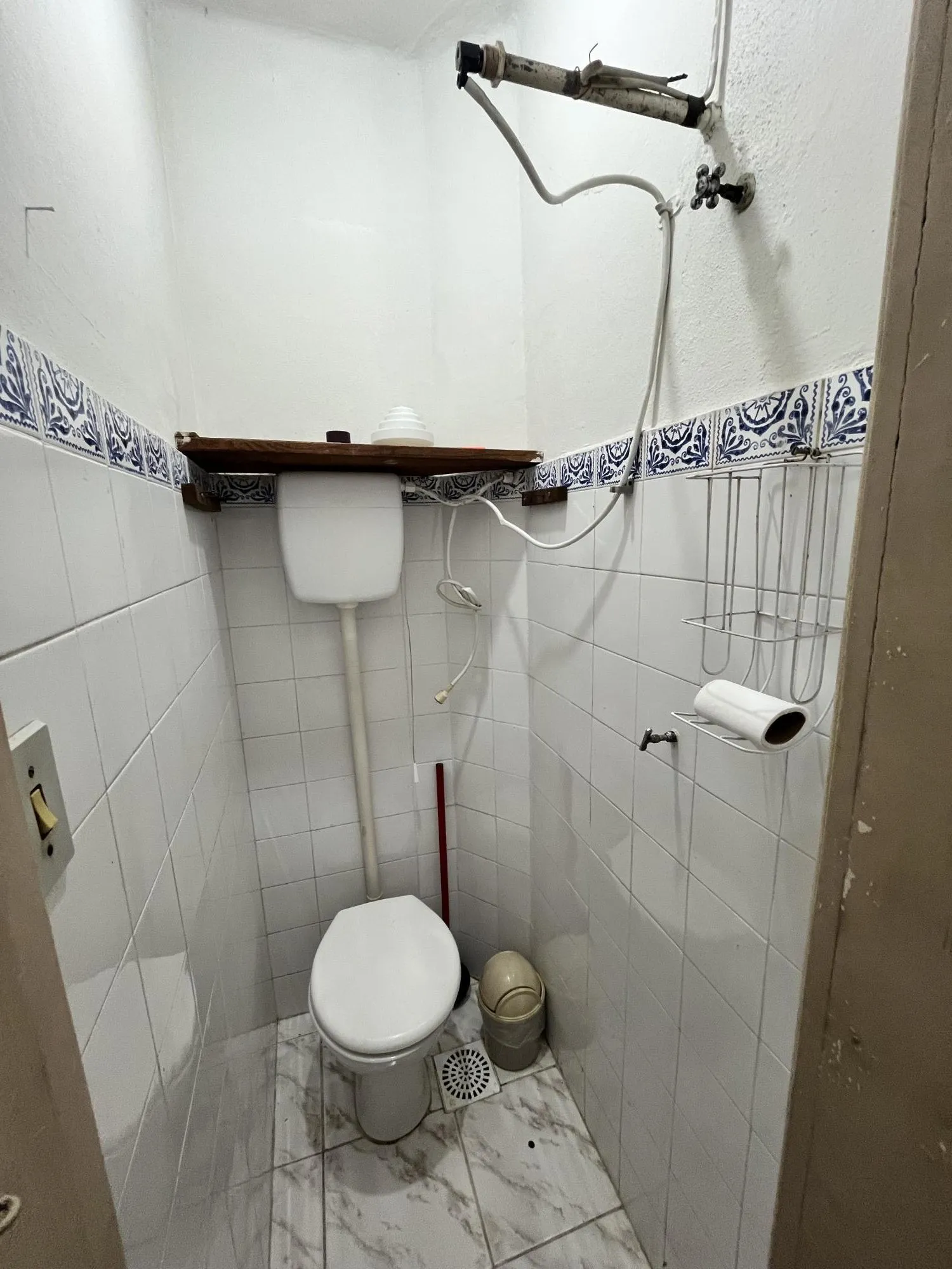 Imagem Apartamento de 2 quartos, lareira e dependência de empregada no bairro Floresta