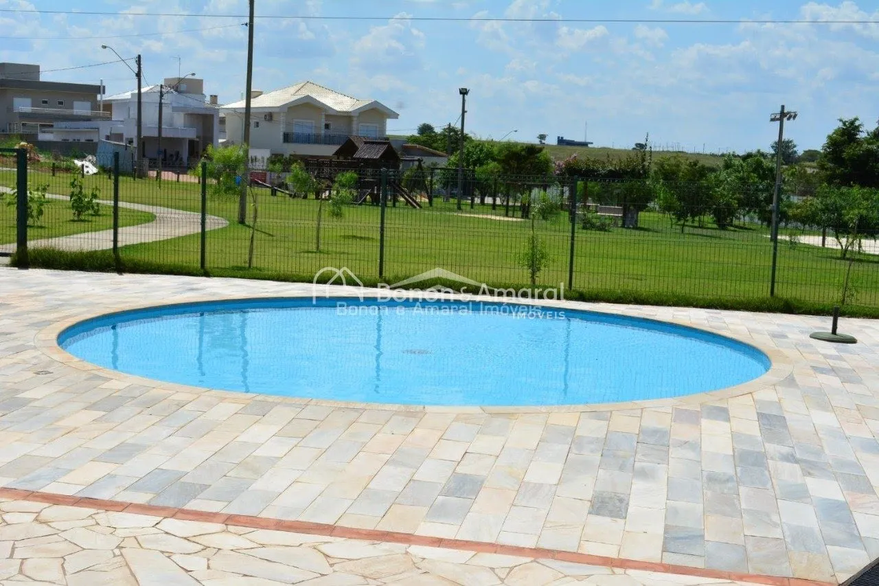 Imagem Terreno a venda no Condomínio Terras do Cancioneiro, Paulínia/SP.