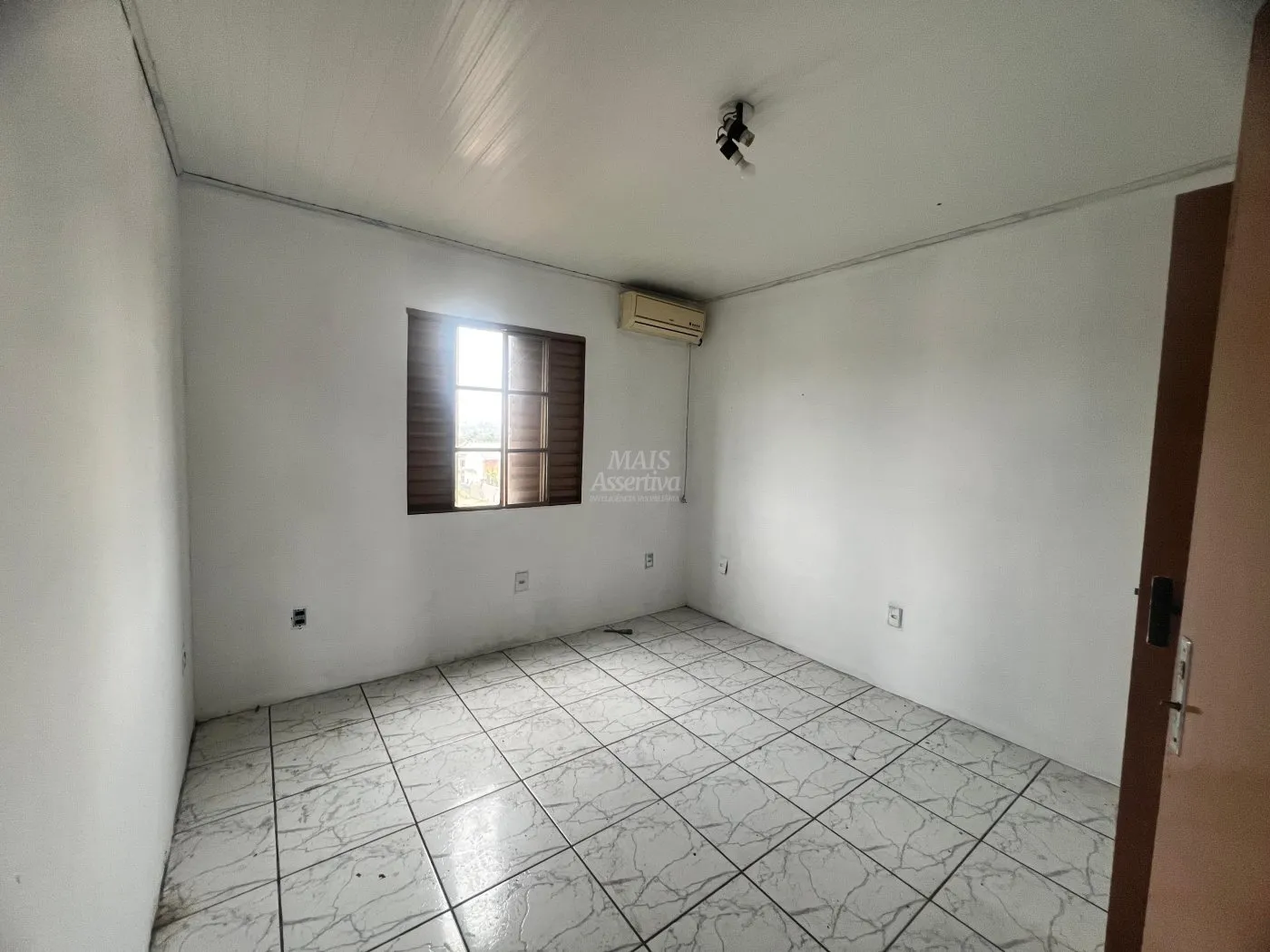 Imagem Casa de 3 dormitórios para locação em Canudos, Novo Hamburgo