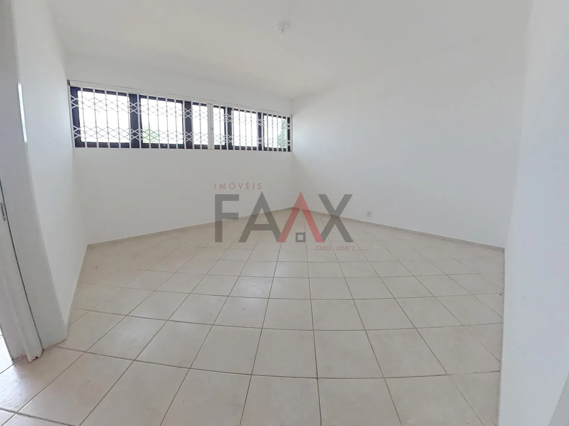 Imagem Casa a venda proximo a praça da ucrania no trianon em Guarapuava - PR