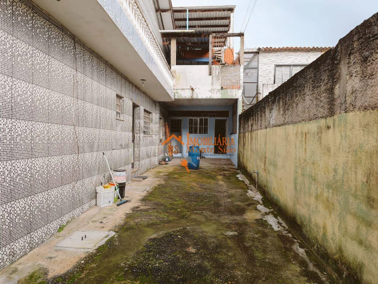 Imagem Sobrado com 5 dormitórios à venda, 300 m² por R$ 350.000,00 - Parque Primavera - Guarulhos/SP