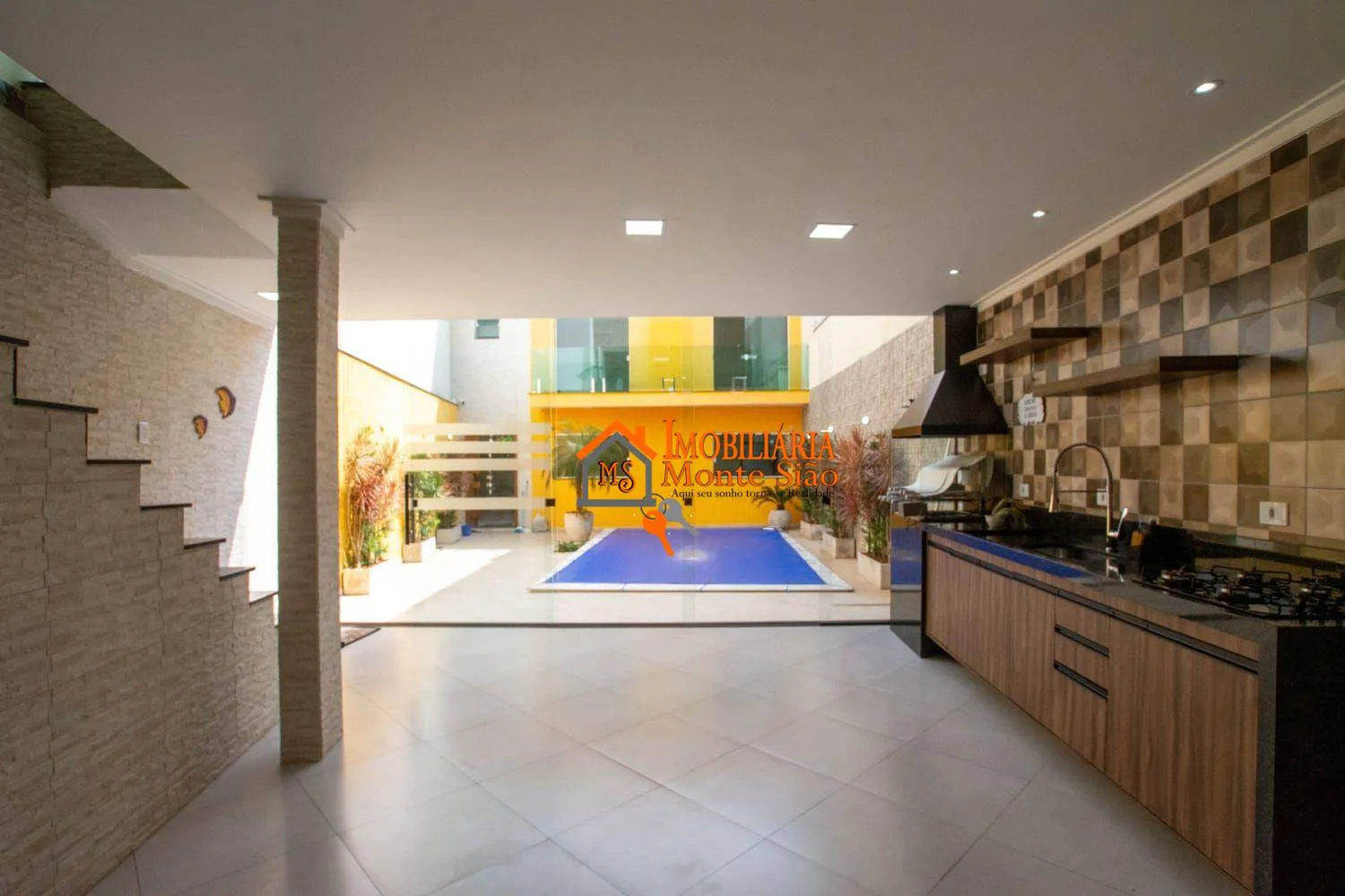 Foto do imóvel Sobrado com 3 dormitórios à venda, 140 m² por R$ 750.000,00 - Jardim Presidente Dutra - Guarulhos/SP