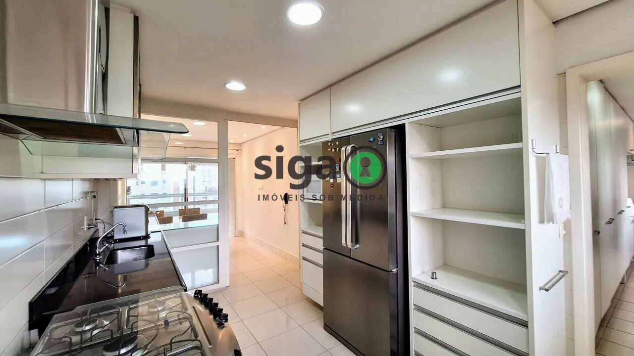 Imagem Apartamento de 211m2, 4 quartos e 3 vagas à venda no Panamby.