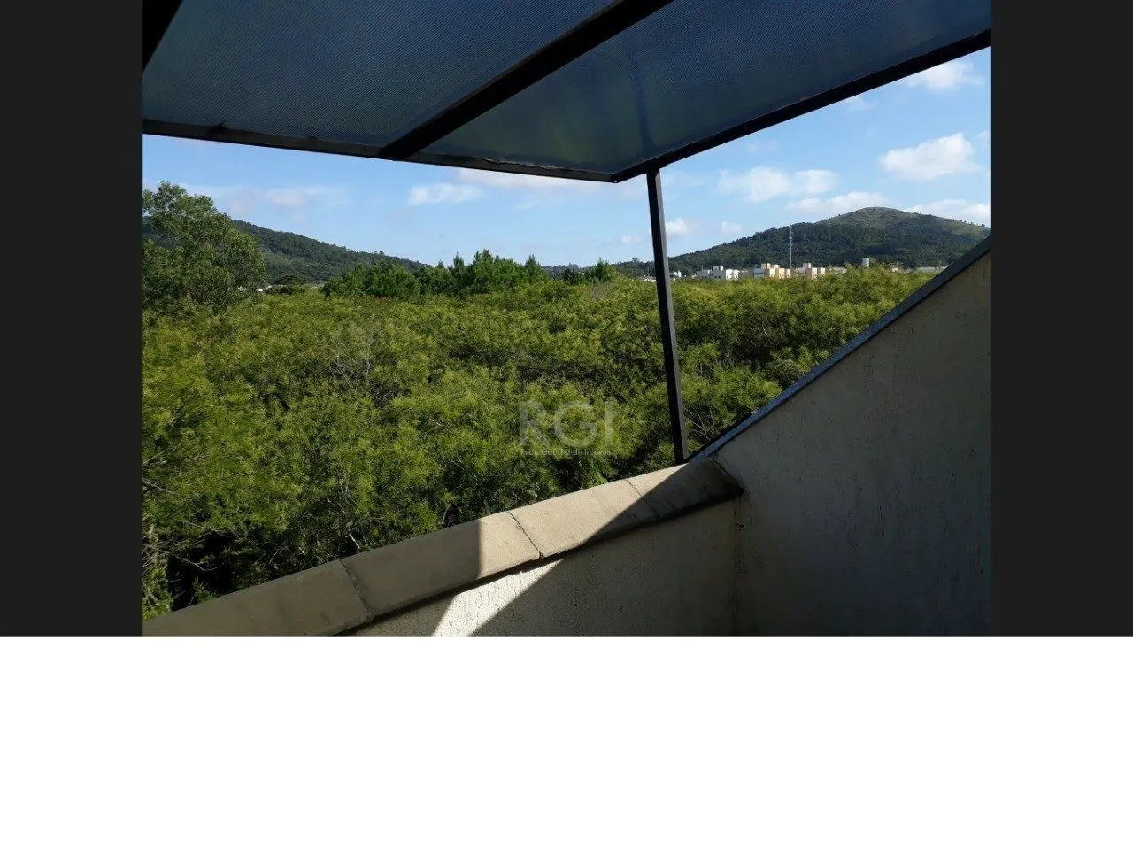 Imagem Casa para Venda - 272m², 3 dormitórios, sendo 1 suítes, 2 vagas - Hípica