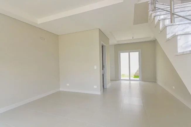 Imagem Casa à Venda no Parque das Imbuias – 3 Quartos, 1 Suíte, 126m², Campo Comprido, Curitiba