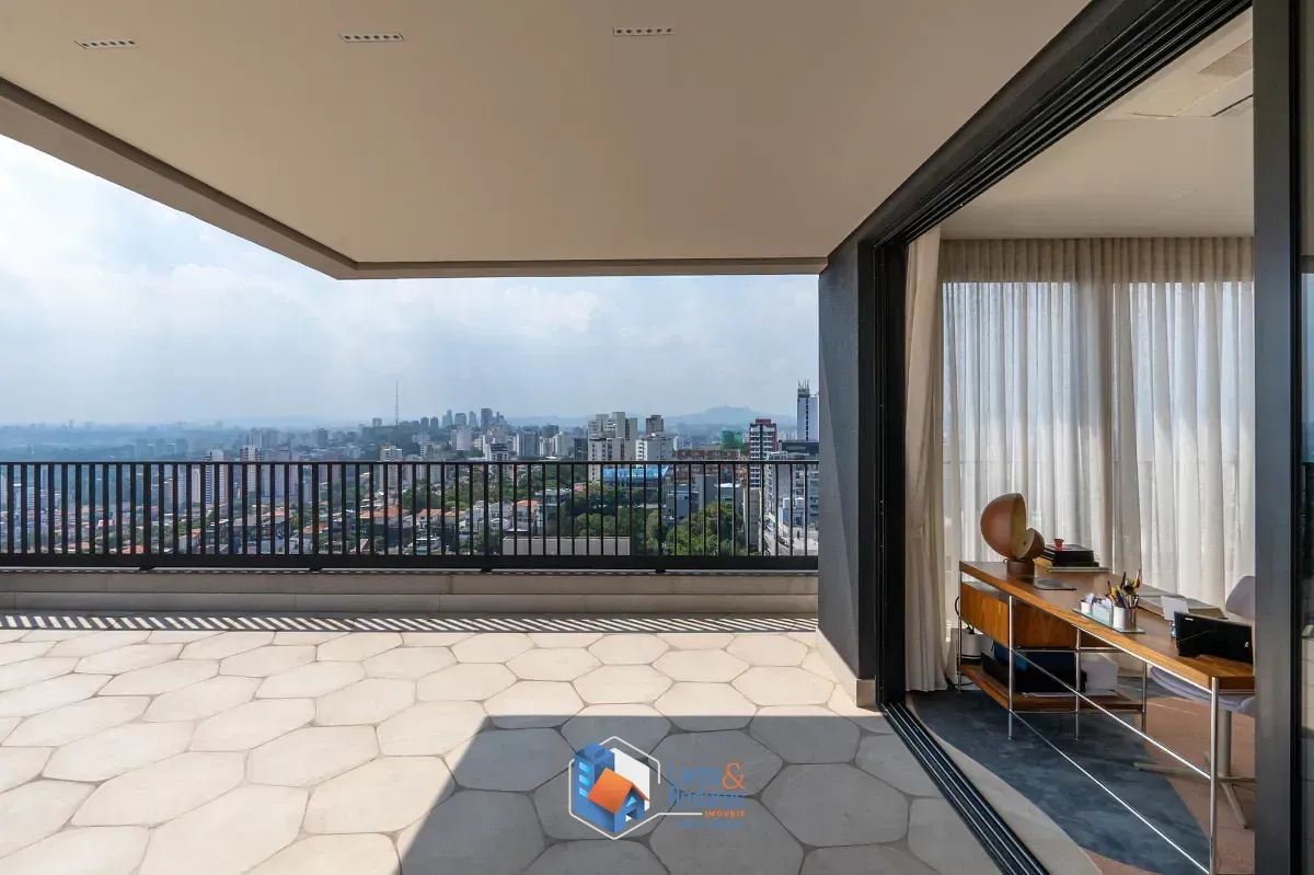Imagem Cobertura para venda em Vila Madalena com 3 quartos, sendo 3 suítes, 381m²