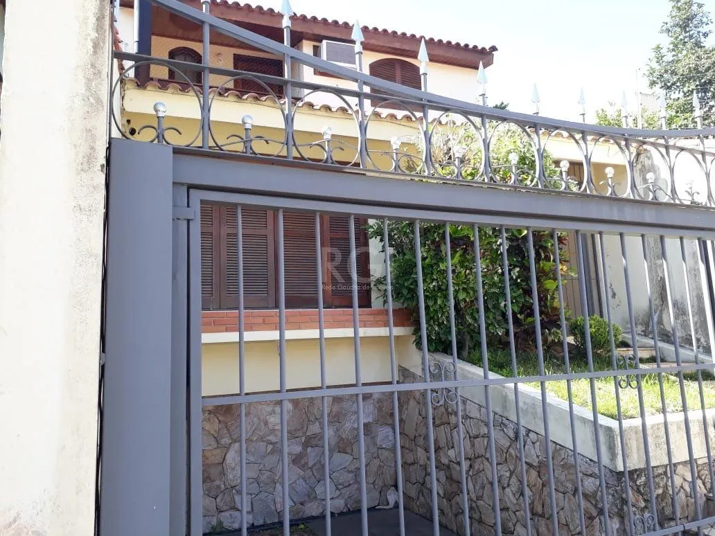 Imagem Casa para Venda - 184.41m², 3 dormitórios, sendo 1 suites, 1 vaga - Santo Antonio