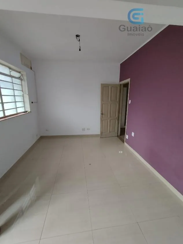 Imagem Alugo sobrado com 05 dormitórios no Gonzaga em Santos