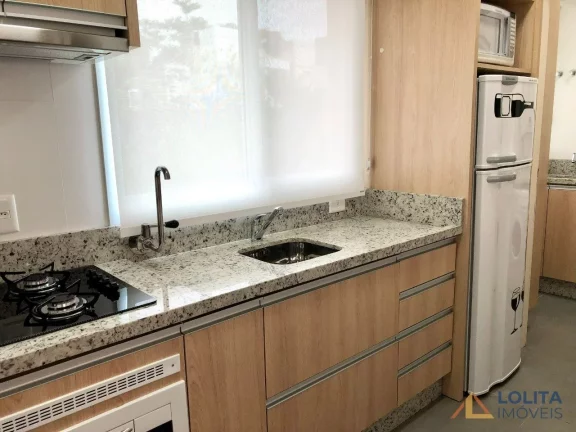 Imagem Casa com 2 suítes à venda em Condomínio em Santo Amaro da Imperatriz
