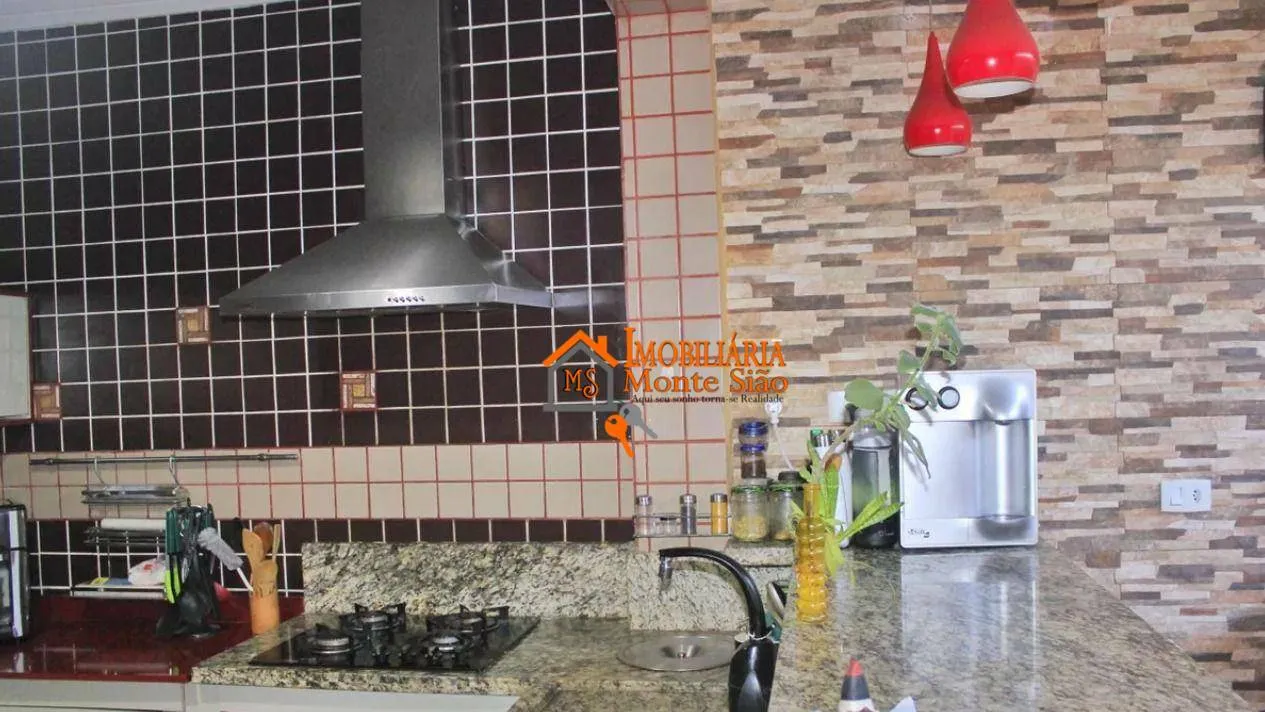Imagem Sobrado com 3 dormitórios à venda, 238 m² por R$ 690.000,00 - Jardim Vila Galvão - Guarulhos/SP
