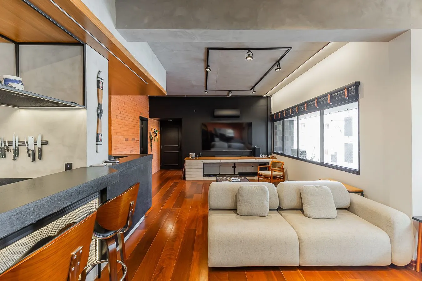 Imagem Apartamento 3 dormitórios, 3 vagas e 259 m² no bairro Auxiliadora.