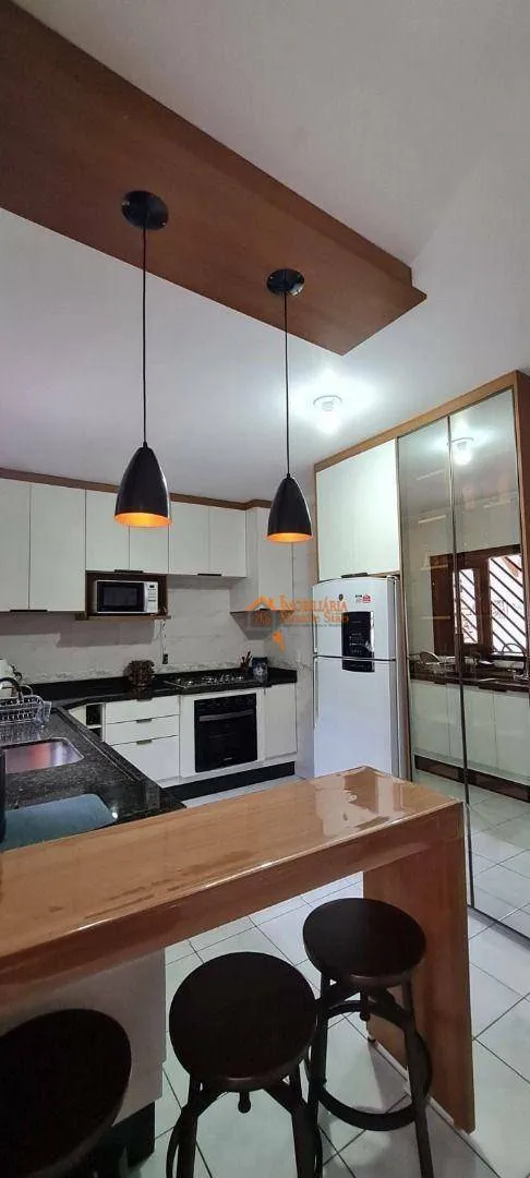 Imagem Sobrado com 3 dormitórios à venda, 192 m² por R$ 848.000,00 - Jardim Vila Galvão - Guarulhos/SP