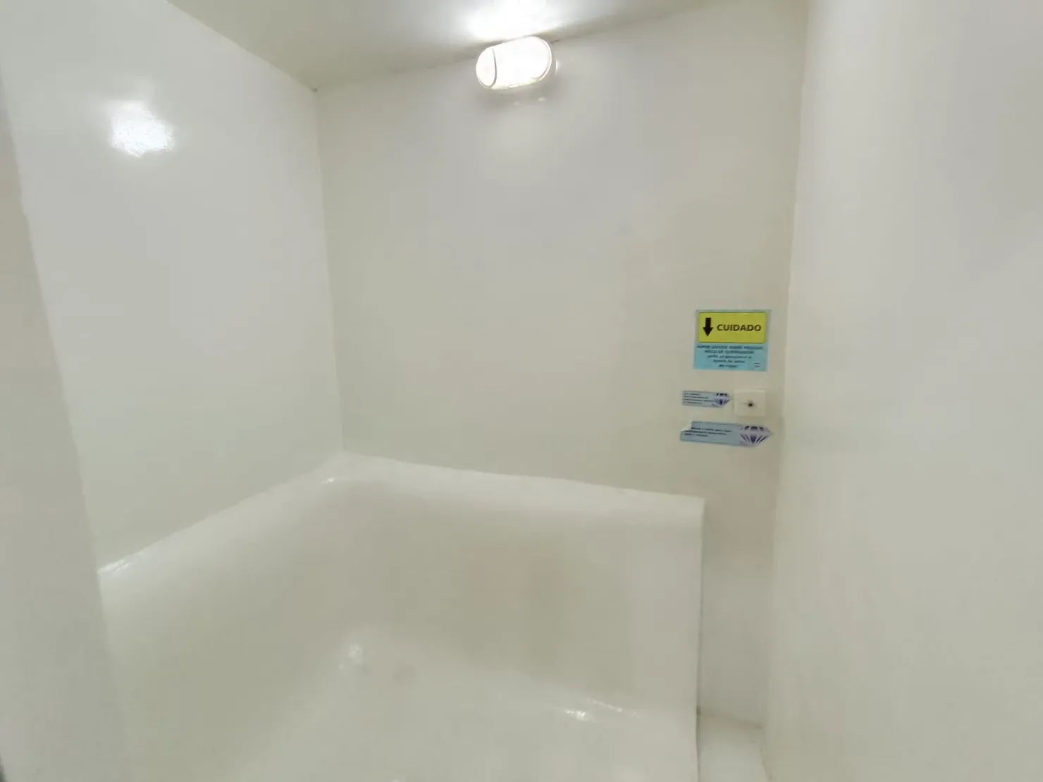 Imagem Comercial à venda 26 Quartos, 20 Suites, 33 Vagas, 23480M², Residencial e Comercial Cidade Morumbi, Pindamonhangaba - SP
