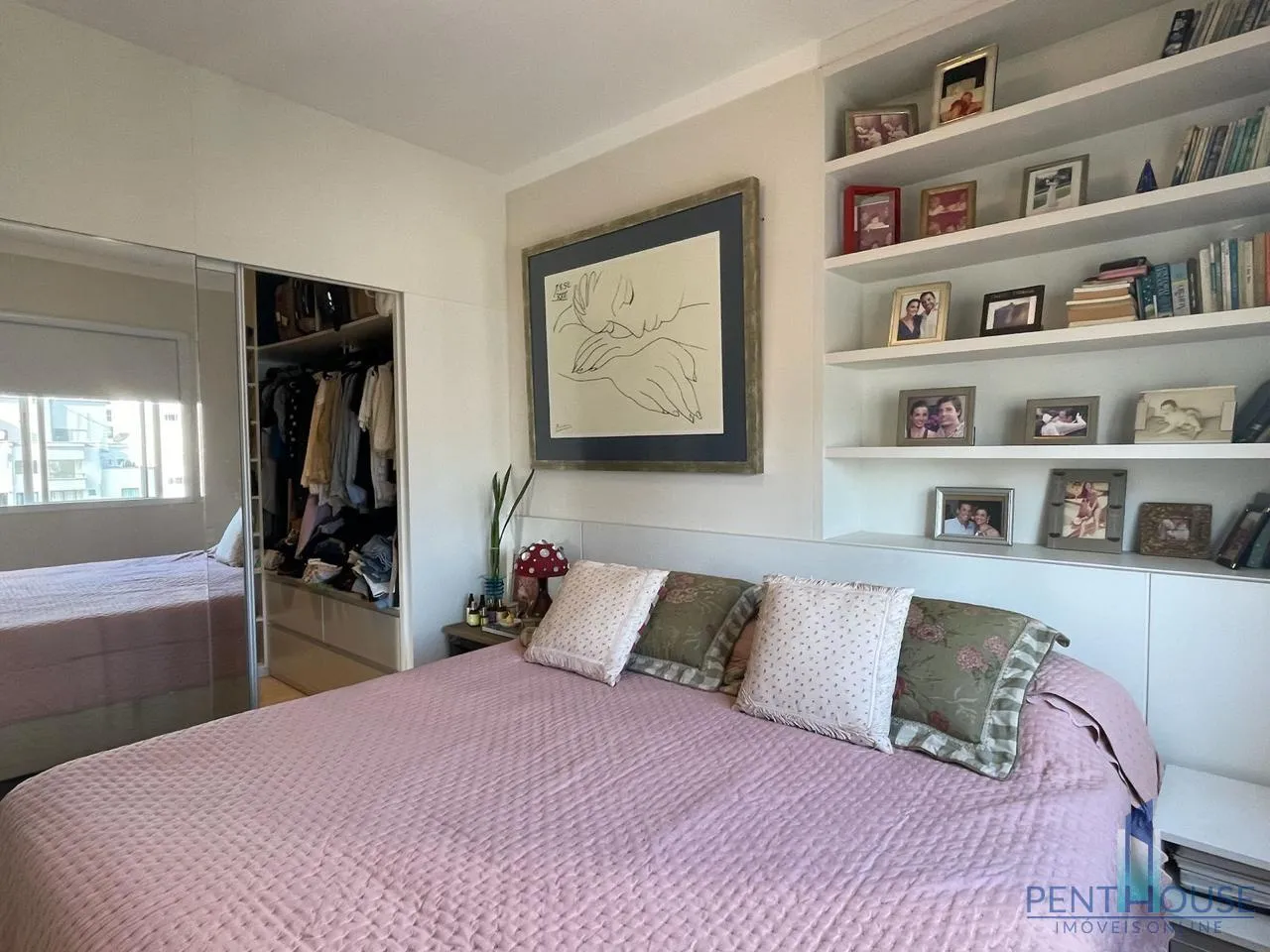 Imagem Apartamento Zona Central para Venda em Balneário Camboriú, CENTRO, 3 dormitórios, 3 suítes, 3 banheiros, 2 vagas