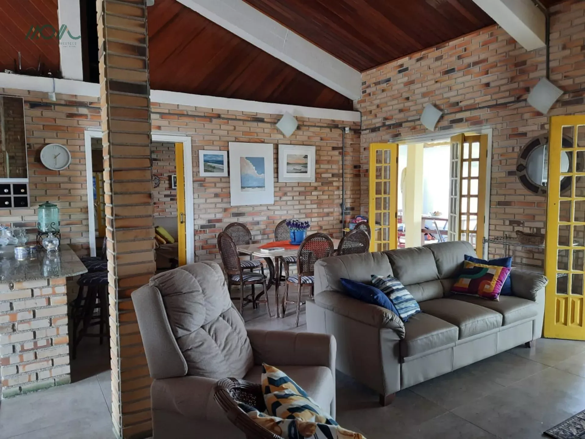 Imagem CASA PÉ NA AREIA EM ITAPOÁ - Incrível oportunidade, casa com uma vista deslumbrante para a Baía ...