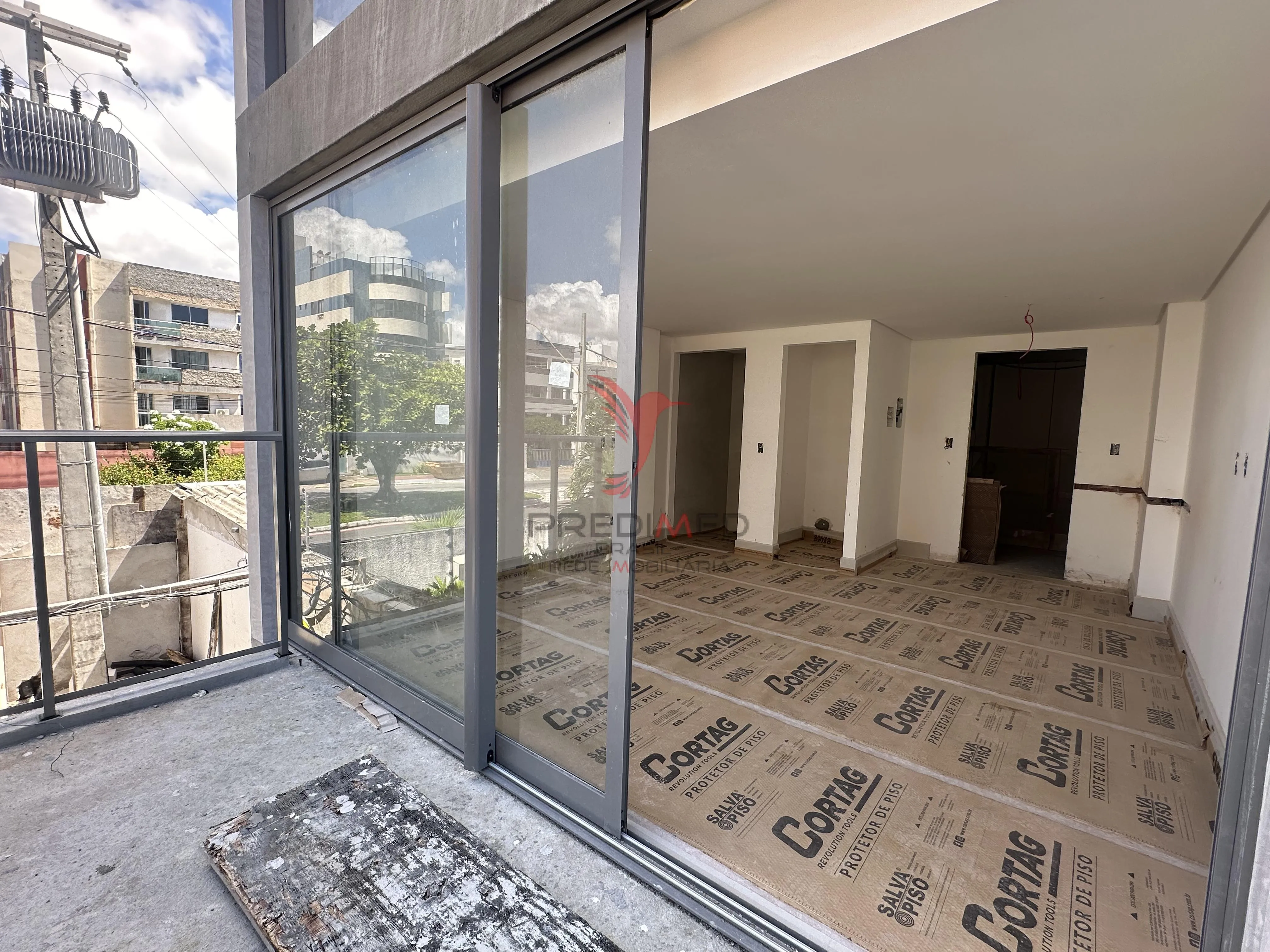 Imagem Vende-se flat novo na melhor localização do Bessa, pé na areia