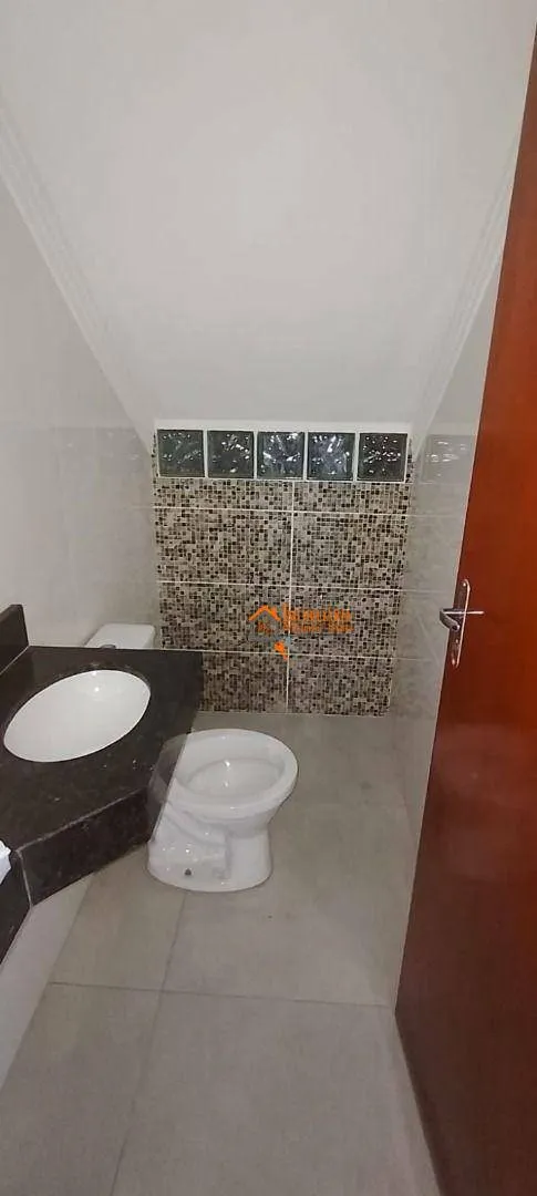 Imagem Sobrado com 3 dormitórios à venda, 260 m² por R$ 1.200.000,00 - Jardim Santa Clara - Guarulhos/SP