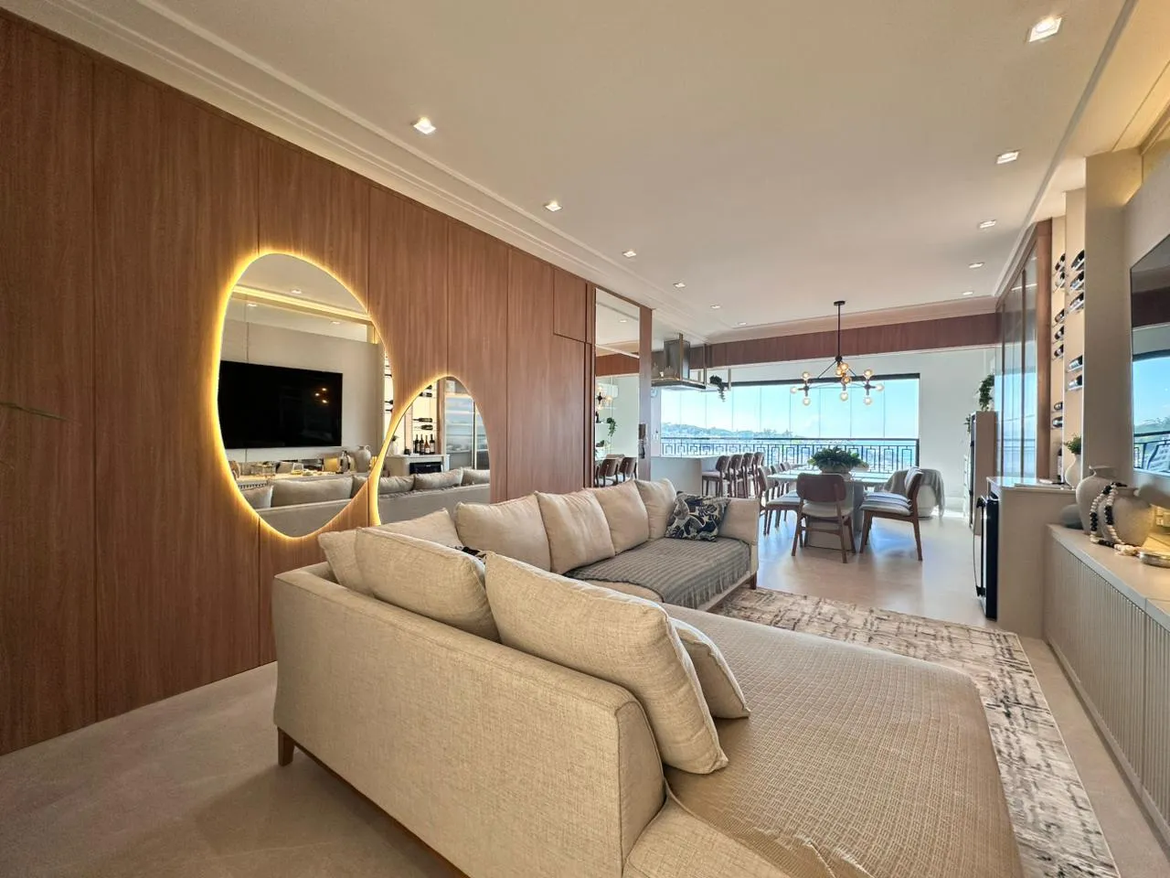 Imagem Apartamento com vista para o mar à venda com 160m2 por R$ 4.098.000,00