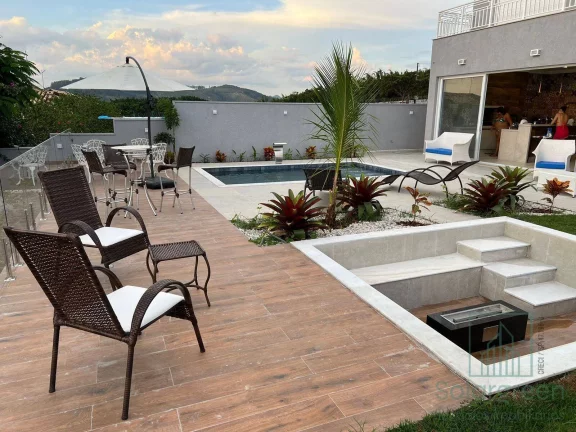 Imagem Casa de Condomínio com 600m² com 3 suites e Área gourmet