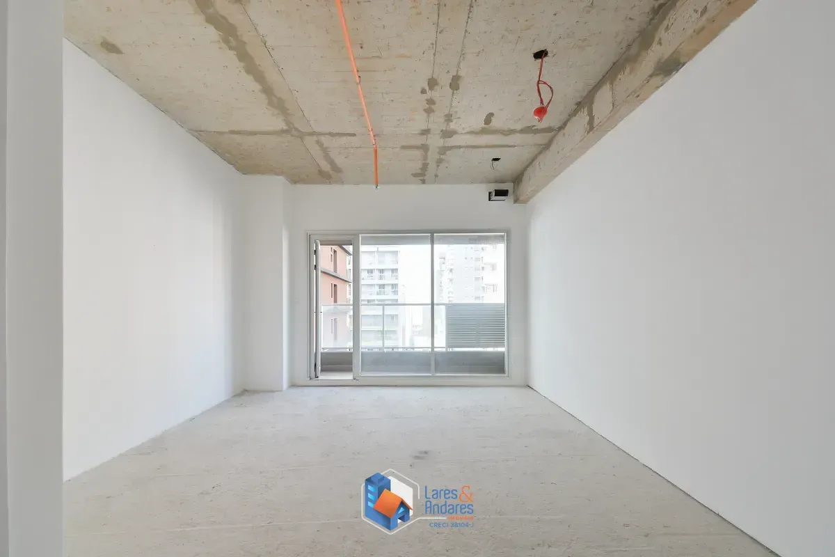 Imagem Conjunto comercial para venda em Cerqueira César, 36m²