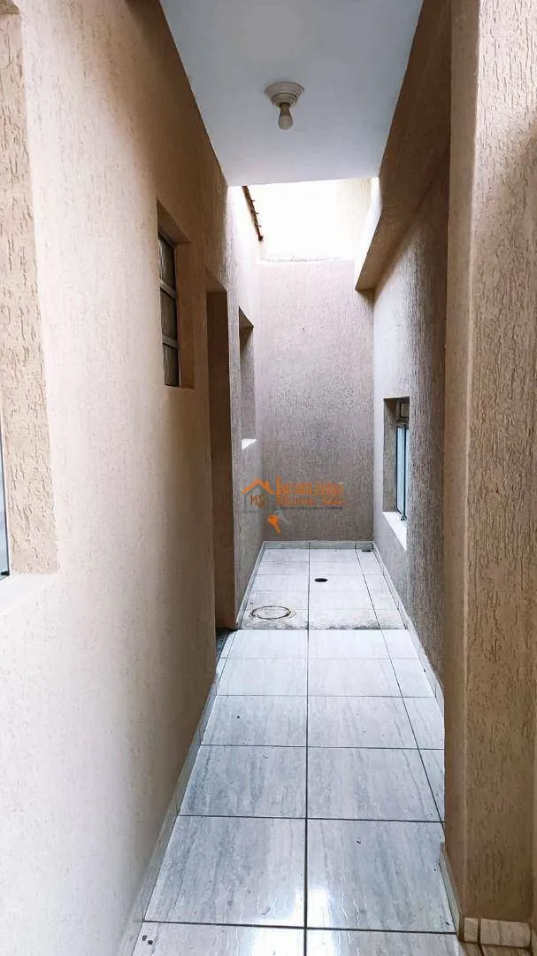 Imagem Casa com 2 dormitórios à venda, 118 m² por R$ 550.000,00 - Vila Hulda - Guarulhos/SP