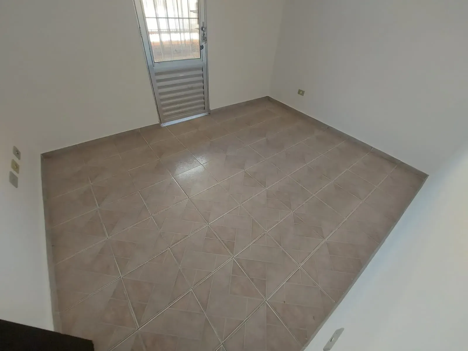Imagem Sobrado com 2 Quartos para Alugar, 80 m² em Itaquera - São Paulo