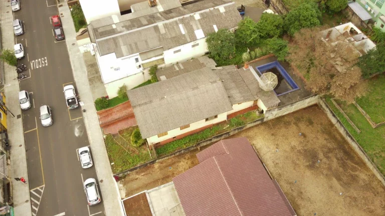Imagem Casa para Venda em Concórdia, Centro, 4 dormitórios, 2 banheiros