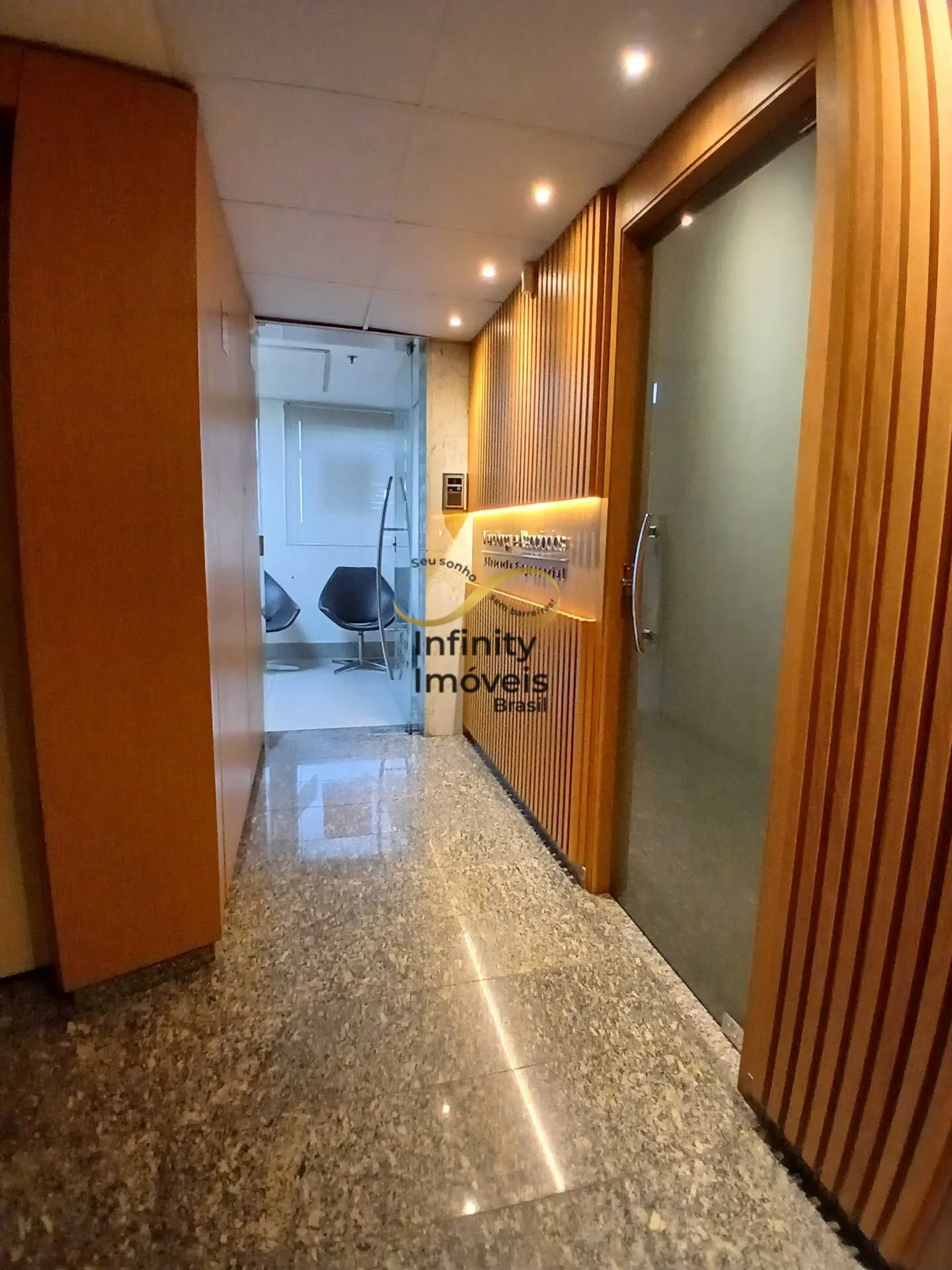 Imagem Sala comercial à venda no bairro Savassi - Belo Horizonte/MG