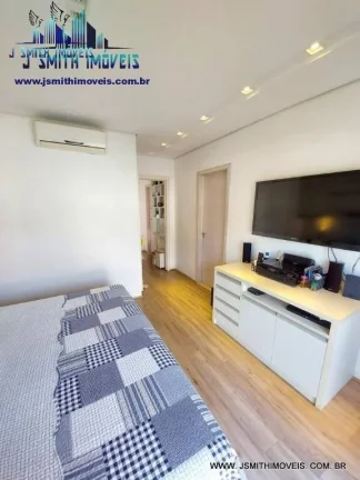 Imagem Charmosa residência com 3 dormitórios sendo 1 suíte com closet em condomínio fechado com traços...