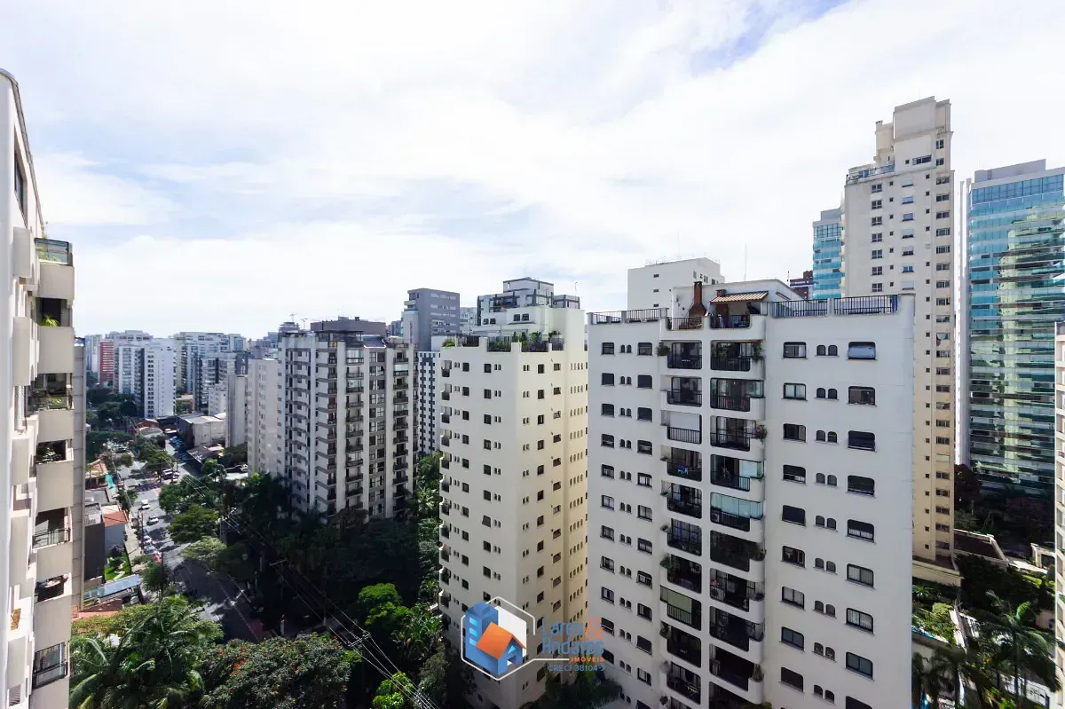 Imagem Cobertura para venda em Moema com 3 quartos, sendo 1 suíte, 147m²