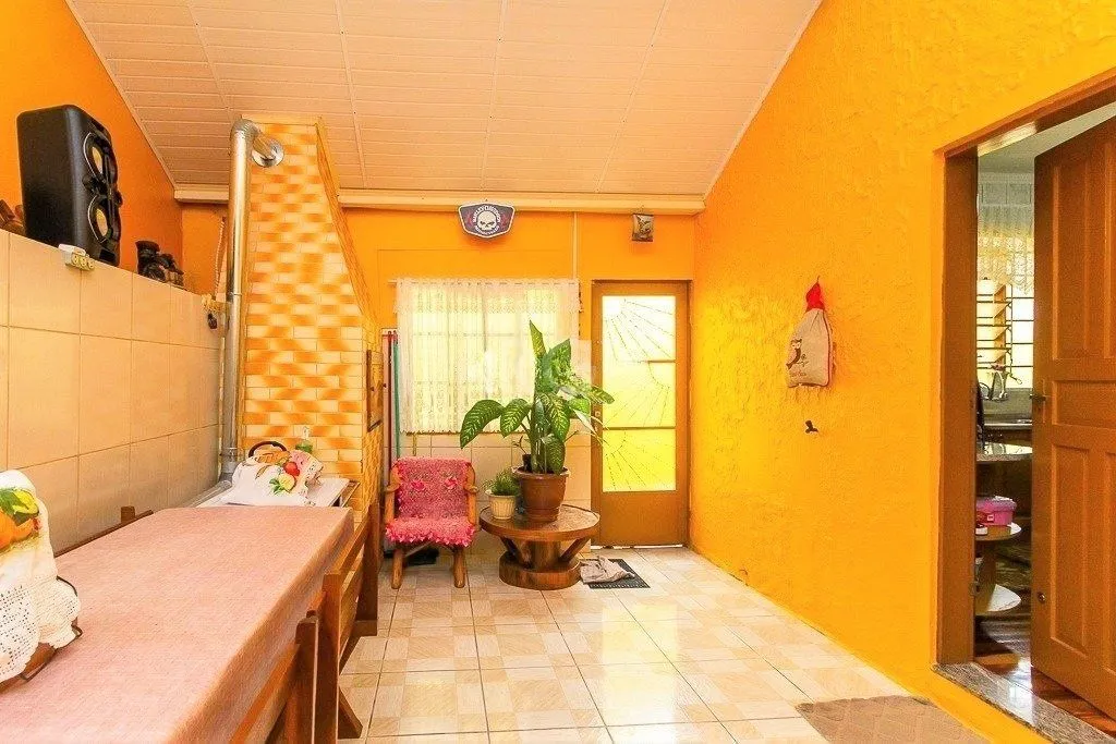 Imagem Casa para Venda - 148m², 2 dormitórios, 1 vaga - Partenon