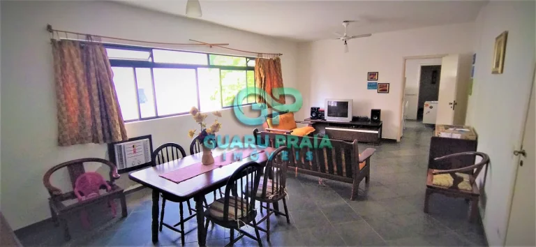 Imagem 3 dormitórios sendo 1 suíte, sala espaçosa para 2 ambientes, banheiro social, cozinha, área de serviço, 2 vagas de garagem
