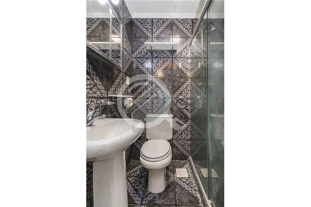 Imagem Na escritura tem 78 m2, foi edificada toda a área externa, estando registrada na prefeitura mas nã...