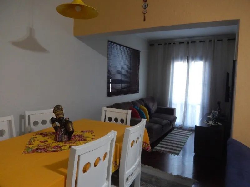 Imagem Magnífica Casa à Venda na Vila Linda, Santo André-SP: 3 Quartos, 1 Suíte, 3 Banheiros, 4 Vagas, 140m² de Área