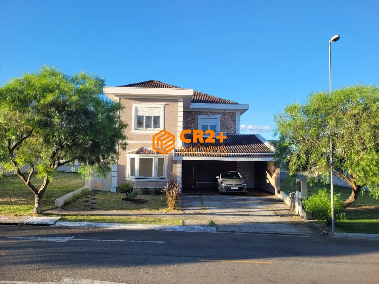 Imagem Vendo casa sobrado 223 m2, 04 quartos, 04 suítes, 04 vagas de garagem em Taubaté
