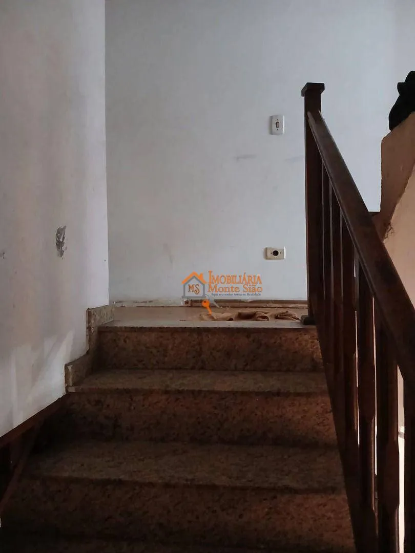 Imagem Sobrado com 4 dormitórios à venda, 300 m² por R$ 850.000,00 - Vila Augusta - Guarulhos/SP