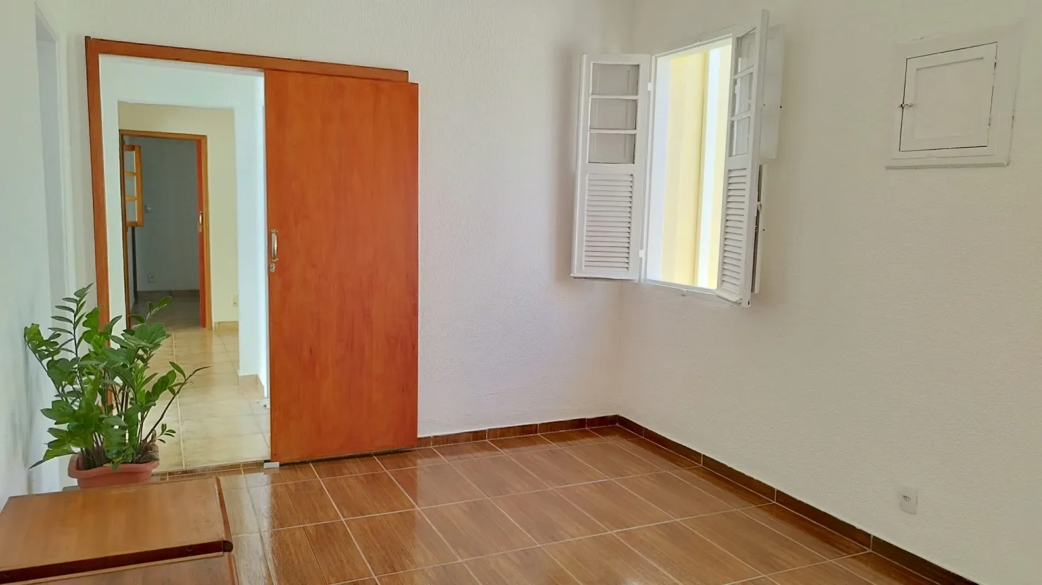 Imagem Comercial à venda 2 Vagas, 250M², Centro, Taubaté - SP