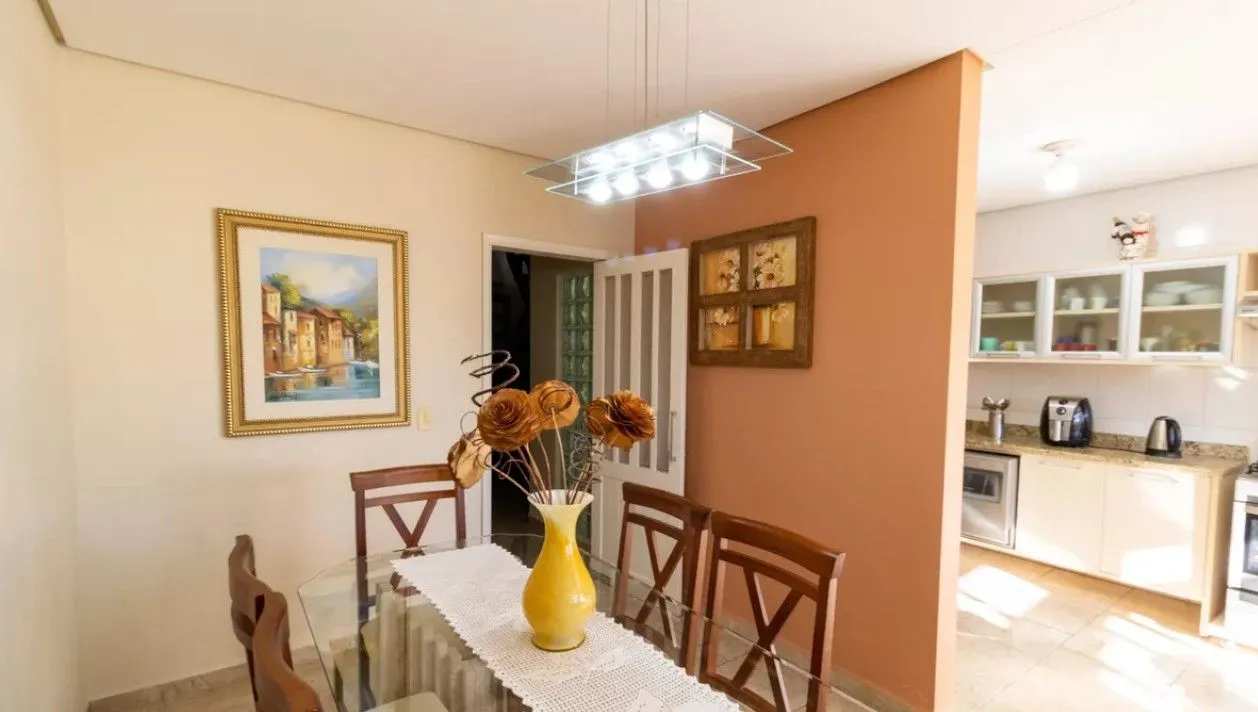 Imagem Casa 3 dormitórios Bairro Nonoai Porto Alegre
