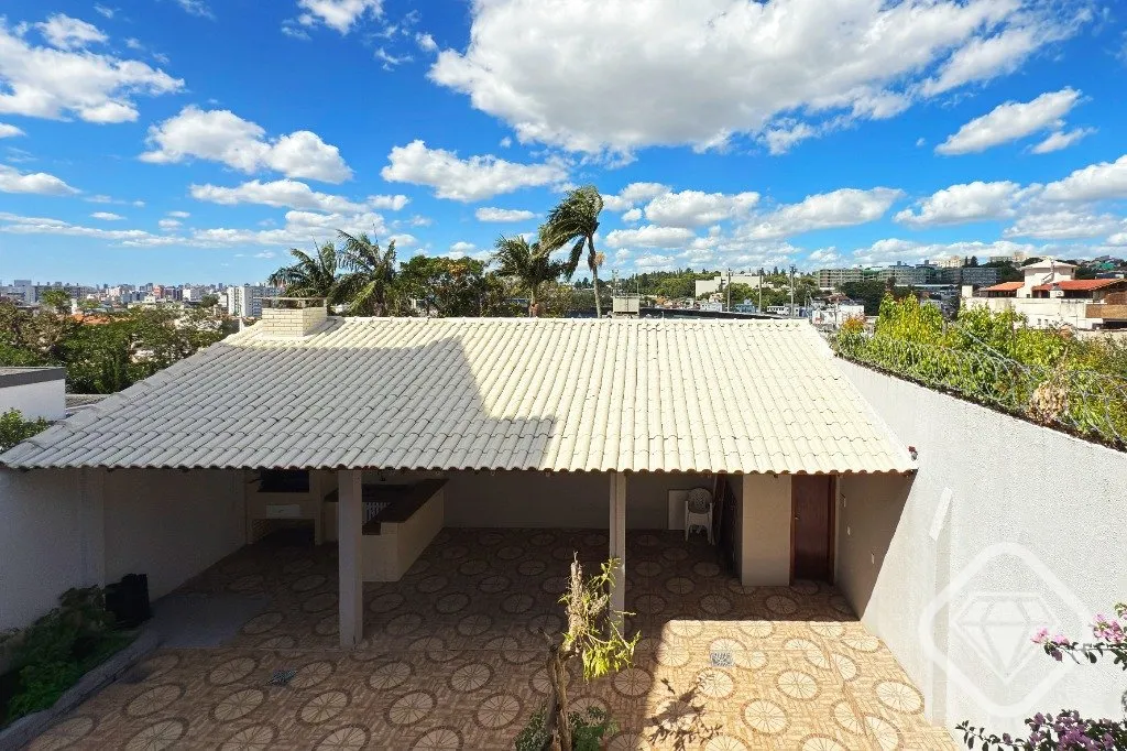 Imagem Casa espaÃ§osa e muito bem construÃ­da, ideal para quem busca conforto, privacidade Ã© um imÃ³vel sÃ...
