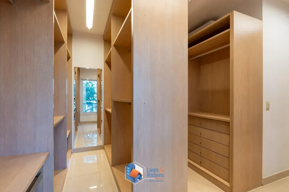 Imagem Casa no condomínio Condominio Le Vert para venda com 4 quartos, sendo 4 suítes, 353m²