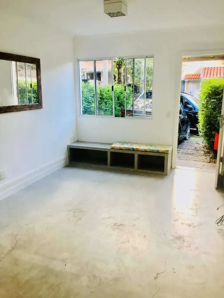 Foto do imóvel: Casa de Condomínio com 2 Quartos para Alugar, 125 m² em Granja Viana - Cotia