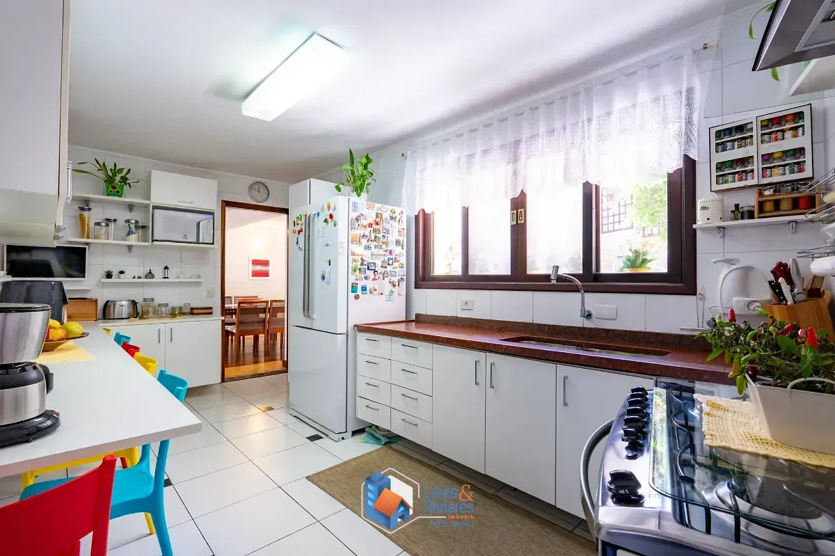 Imagem Casa para venda em Rolinópolis com 4 quartos, sendo 1 suíte, 240m²