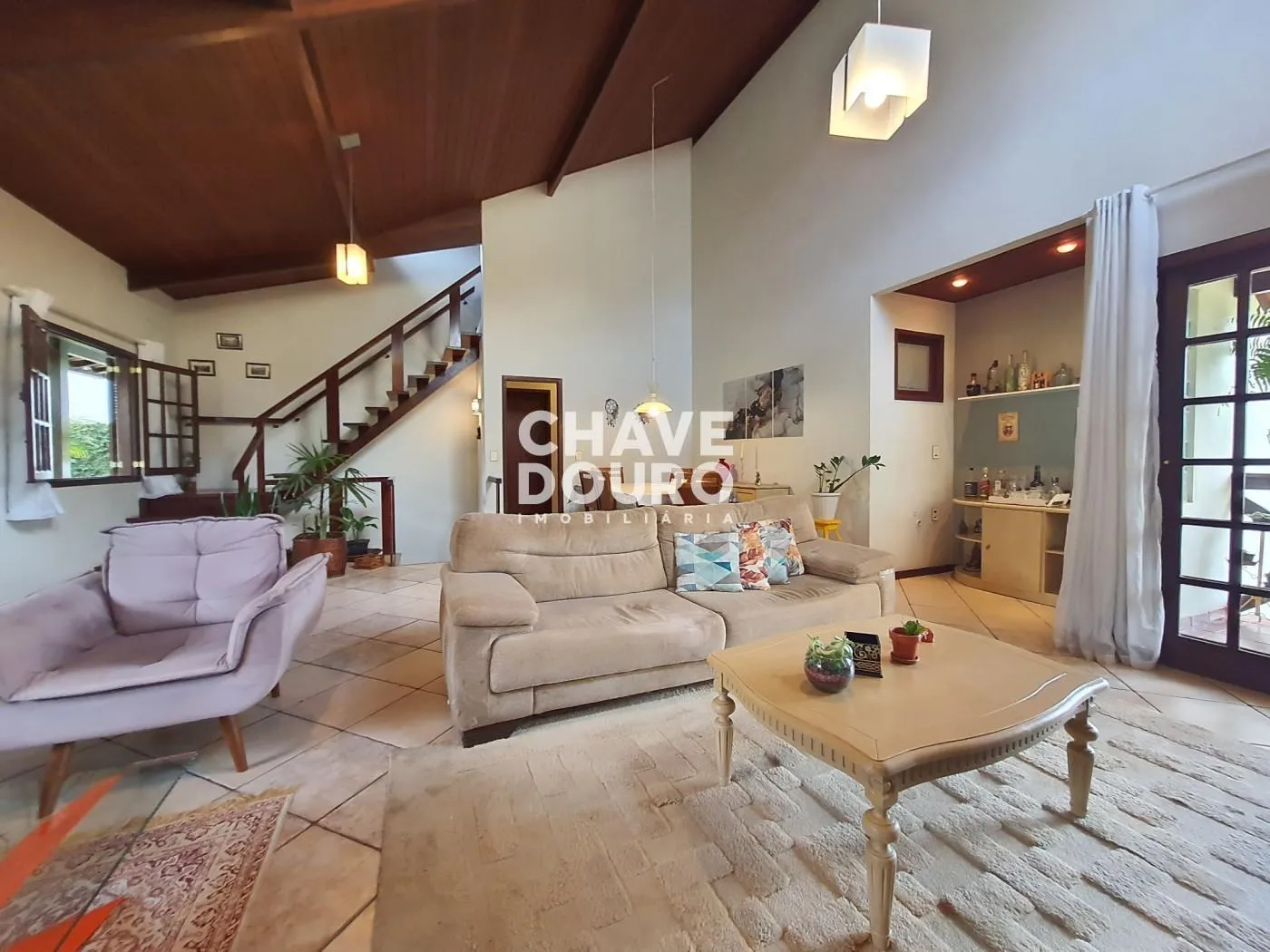 Imagem Linda casa no estilo colonial com lazer no centro da cidade!