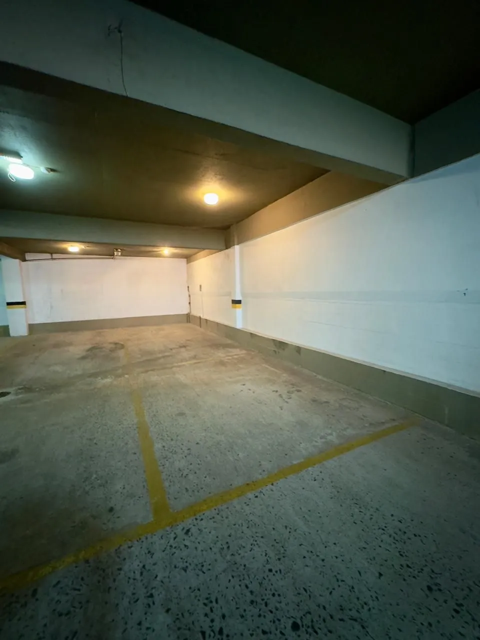 Imagem Oportunidade! Sala com garagem dupla na Cristóvão!